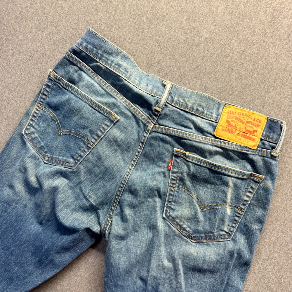 Levi Strauss & Co Mens Blue Denim Jeans Medium Wash 5-Pocket Classic 35x31
